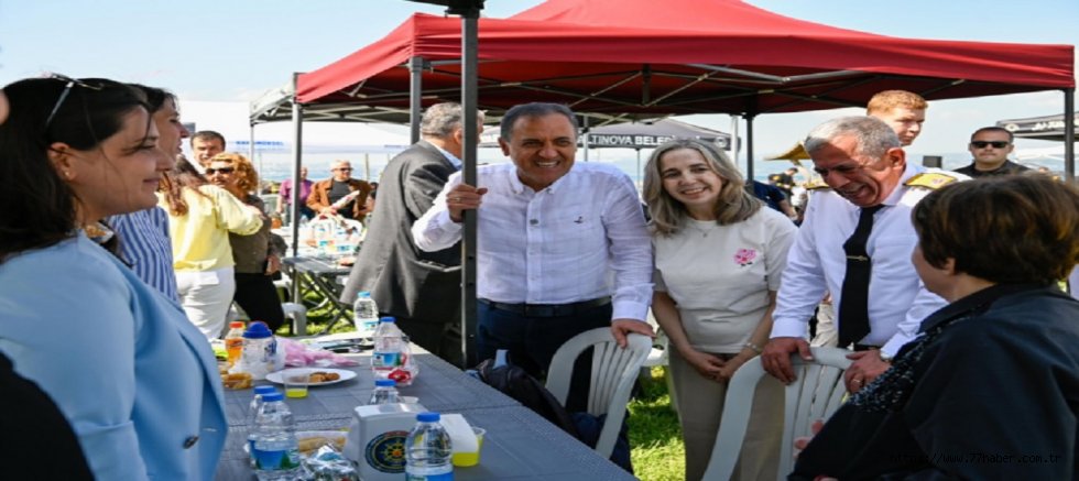 Garnizon Komutanlığı'ndan Annelere Duygu Dolu Kutlama