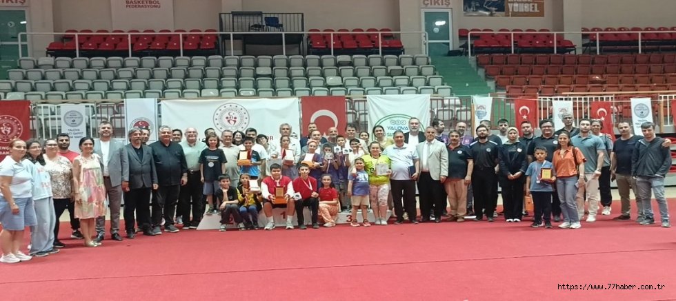 Hacı Saffet Çam Satranç Turnuvası Ödül Töreni Büyük İlgi Gördü