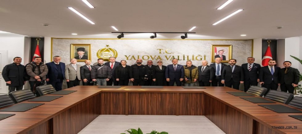 Vali Usta’dan Anlamlı Buluşma: Protokol ve Vatandaşlarla Bayramlaşma