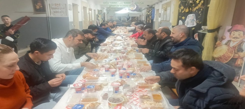 YALOVA'DA ÖRNEK DAYANIŞMA: İŞ İNSANI TURHAN SOYSAL'DAN MAZLUM PALABIYIK OKULU'NA ANLAMLI İFTAR