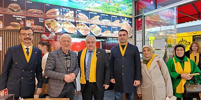 İBRAHİM BAYZAN: “ESNAFIMIZI DİNLEDİK, SORUNLARINI BİLİYORUZ, ÇÖZÜM İÇİN GELİYORUZ”