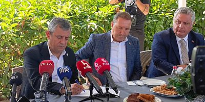 Özgür Özel’den çiçek üreticilerine ziyaret: Süs bitkileri sektörü masada