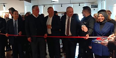 Yalova Kent Müzesi’nde renkli bir açılış: Makas yine kesti, kesmedi ama yine sürprizler vardı!