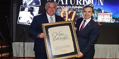 Yürüyen Köşk'te Duygu Sel: Atatürk'ün Sevdiği Türküler ve Aydın Zeybeği Geceye Damga Vurdu